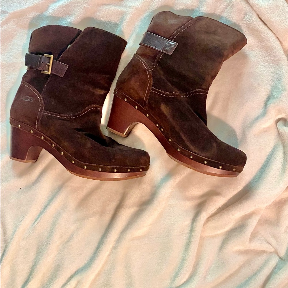 **FINAL PRICE** Ugg Womens Suede Shearling Clog Boots